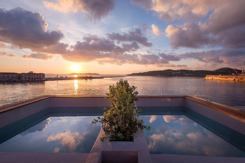 Shapes Luxury Suites Ermúpoli Kültér fotó